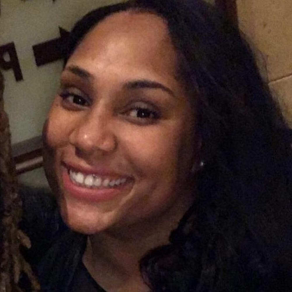 Meet your Posher, Cristina